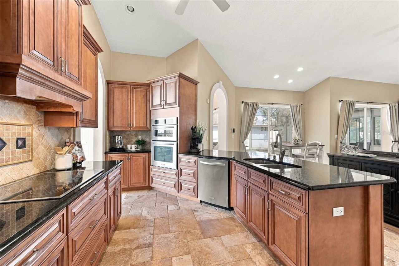 2966 Hillcreek Circle S, Clearwater, FL 33759 Photo