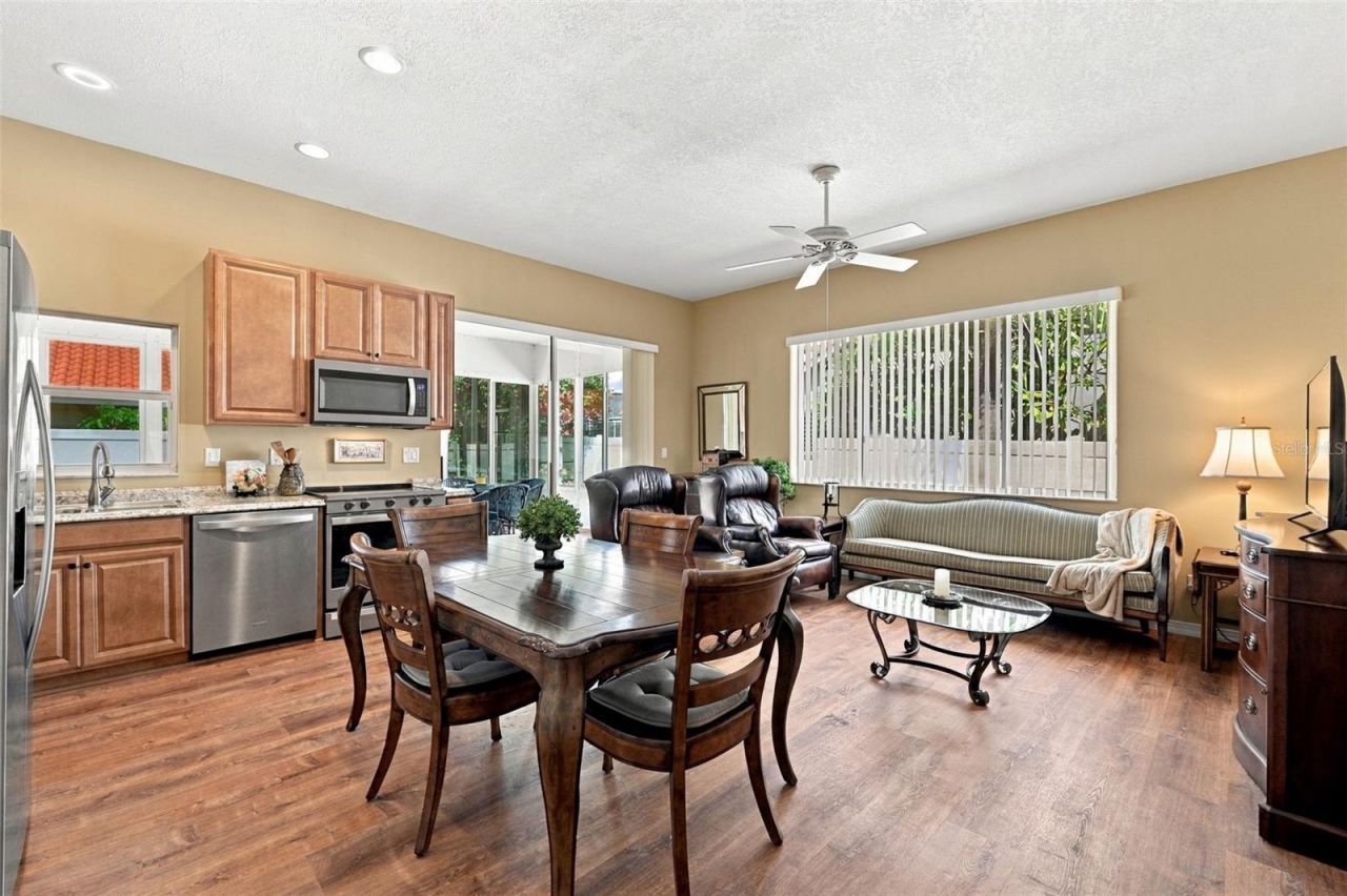 2966 Hillcreek Circle S, Clearwater, FL 33759 Photo