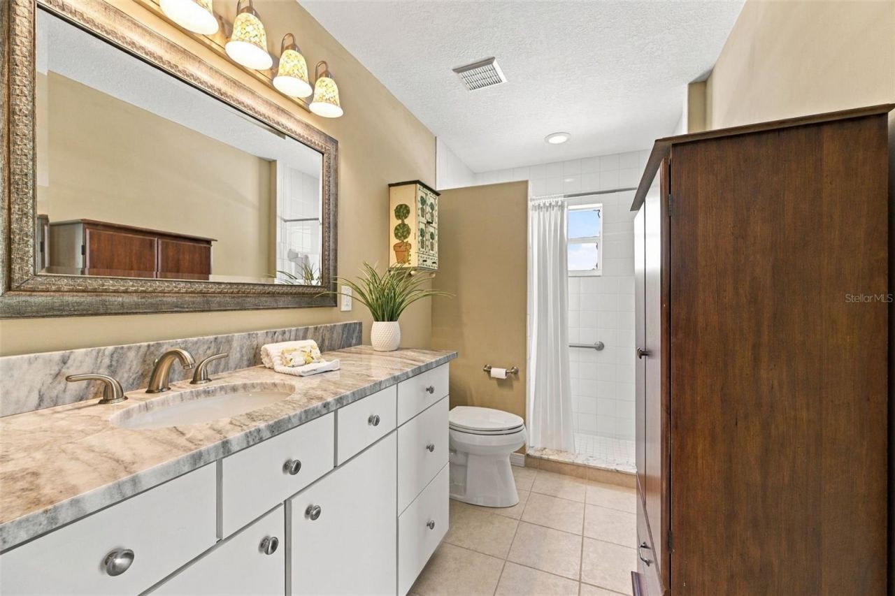 2966 Hillcreek Circle S, Clearwater, FL 33759 Photo