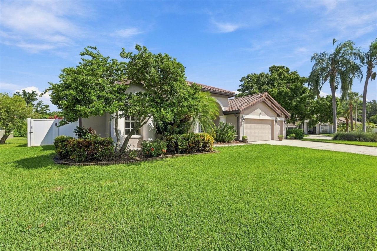 2966 Hillcreek Circle S, Clearwater, FL 33759 Photo