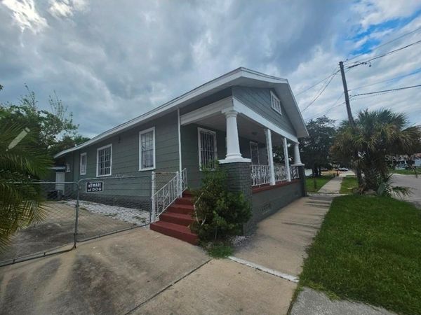 2408 N ALBANY AVENUE , TAMPA, FL 33607