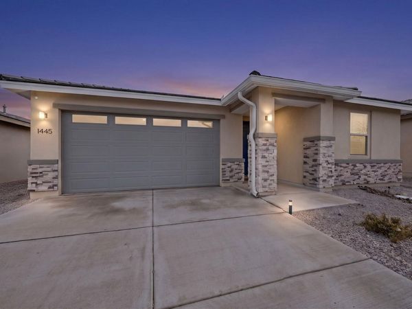 1445 Valle De Colores Street NW, Los Lunas, NM 87031