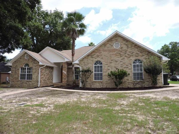 6340 Summer Lakes Ln, Pensacola, FL 32504