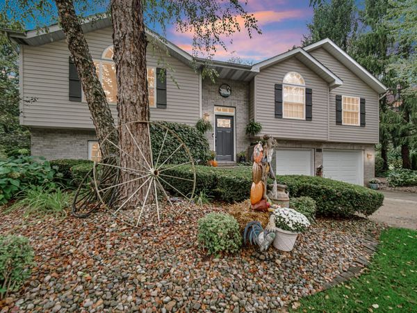 2667 High Sierra Drive , Valparaiso, IN 46385