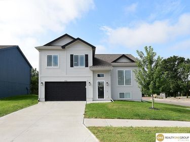 7772 N 86th Avenue, Omaha, NE 68122