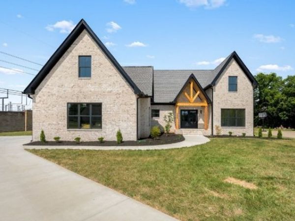 2338 Thad Ct, Murfreesboro, TN 37128