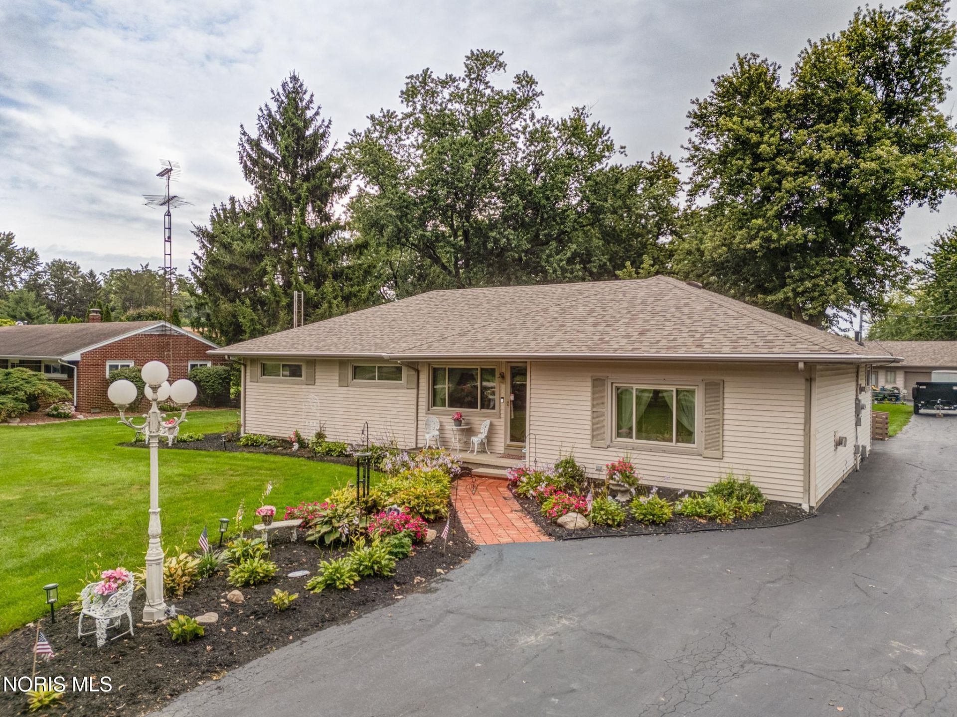 1031 Miller Road, Northwood, OH 43619 Main Photo