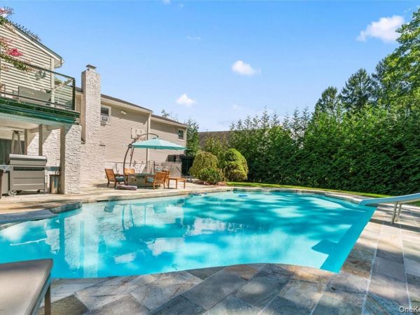199 Winding Brook Road, New Rochelle, NY 10804