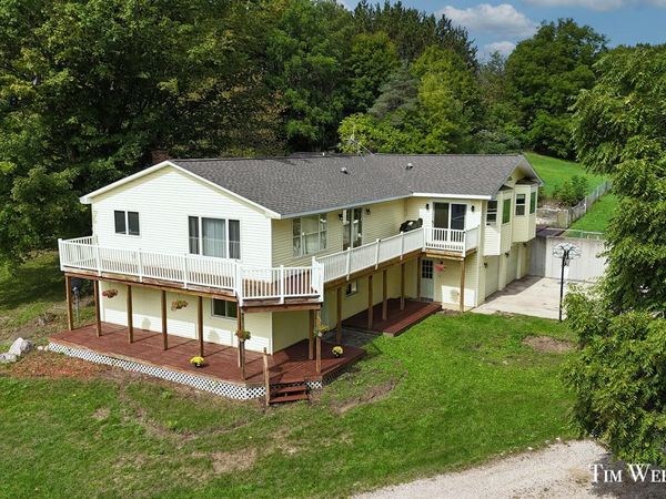 21556 1 Mile Road, Reed City, MI 49677