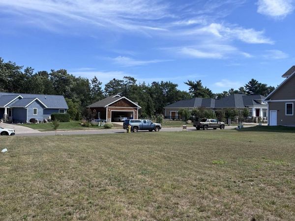 1315 Picnic Rocks Drive Drive, Marquette, MI 49855