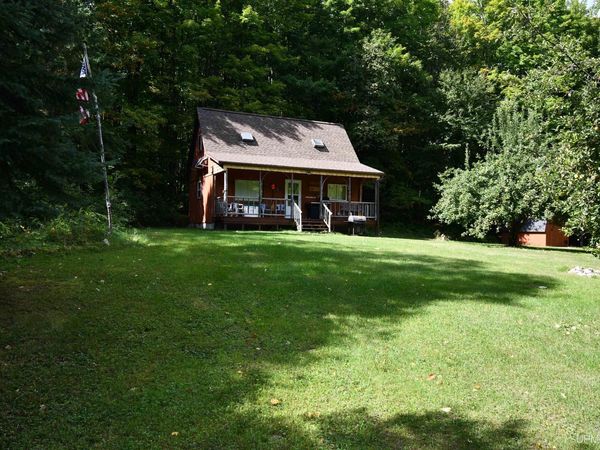 N8336 Sigan Road, Onota Twp, MI 49822