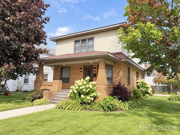 202 Stephenson Avenue, Escanaba, MI 49829