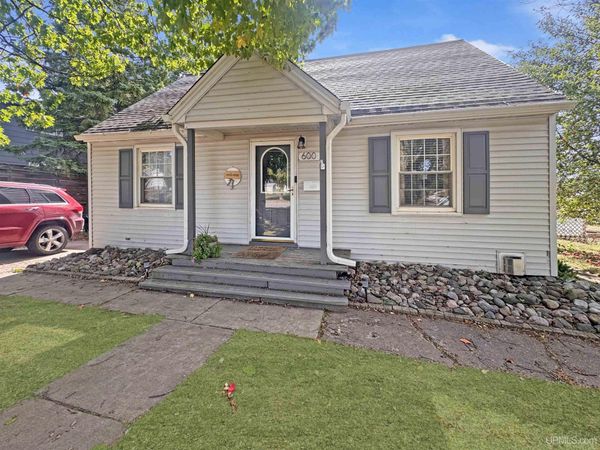 600 Mather Avenue, Ishpeming, MI 49849