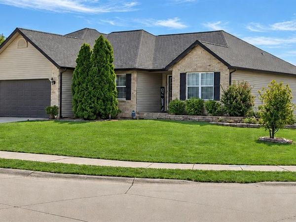6700 Crossington Lane , Maryville, IL 62062