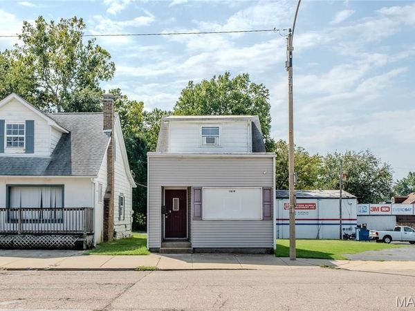 1610 W Main Street, Belleville, IL 62220