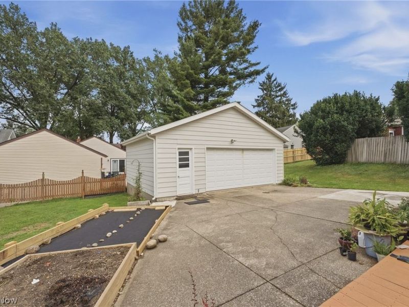 1956 Goodyear Boulevard, Akron, OH 44305 Photo 5