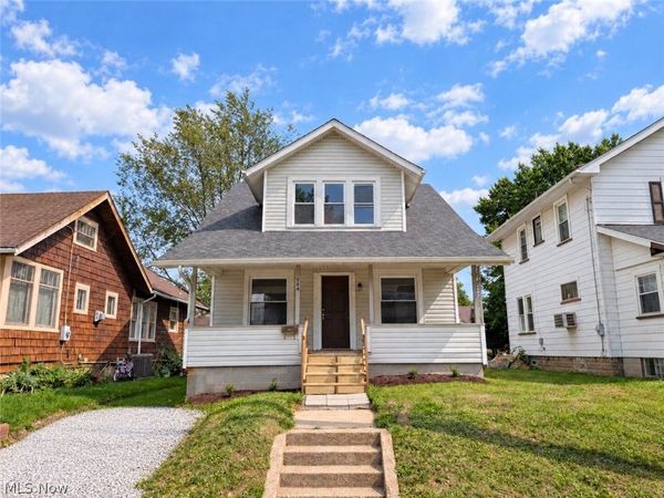 864 10th Street NE, Massillon, OH 44646