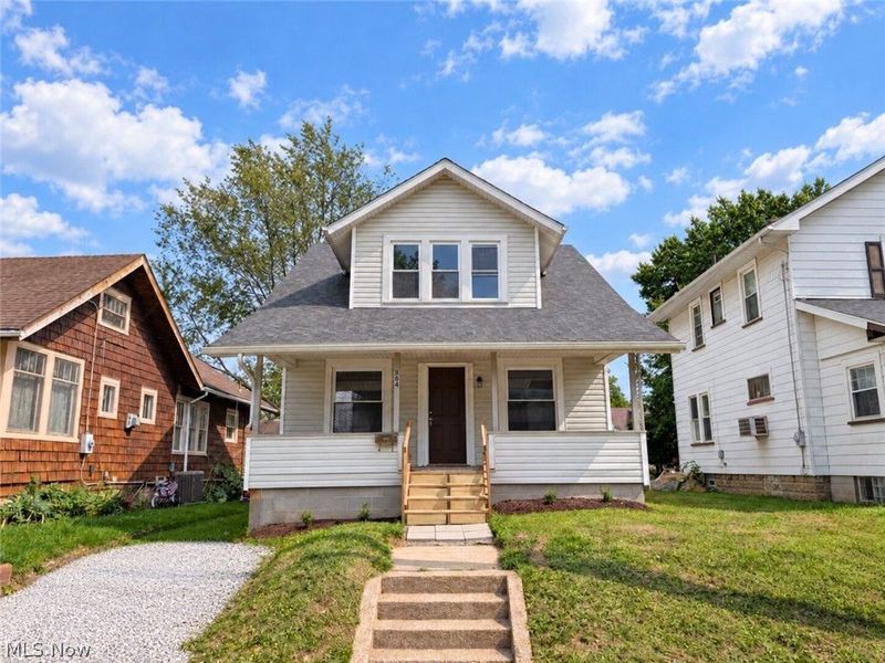 864 10th Street NE, Massillon, OH 44646 Photo 1