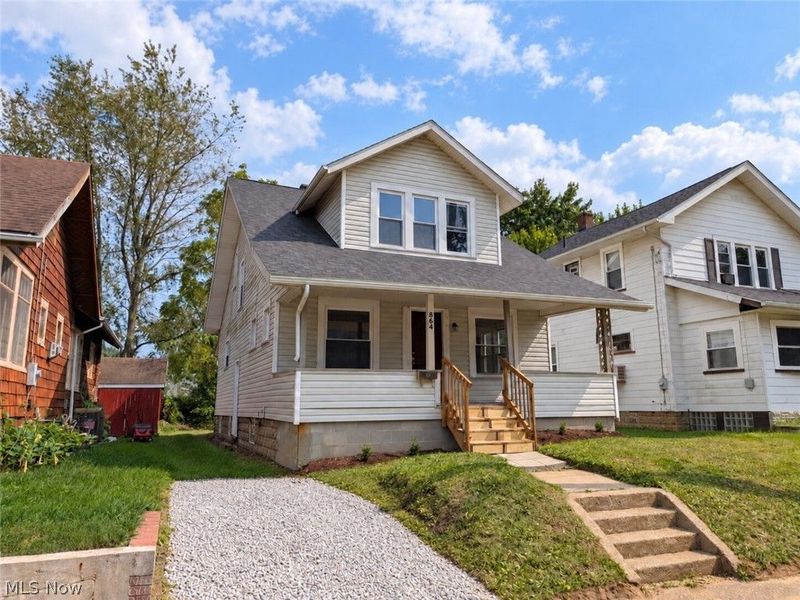 864 10th Street NE, Massillon, OH 44646 Photo 2
