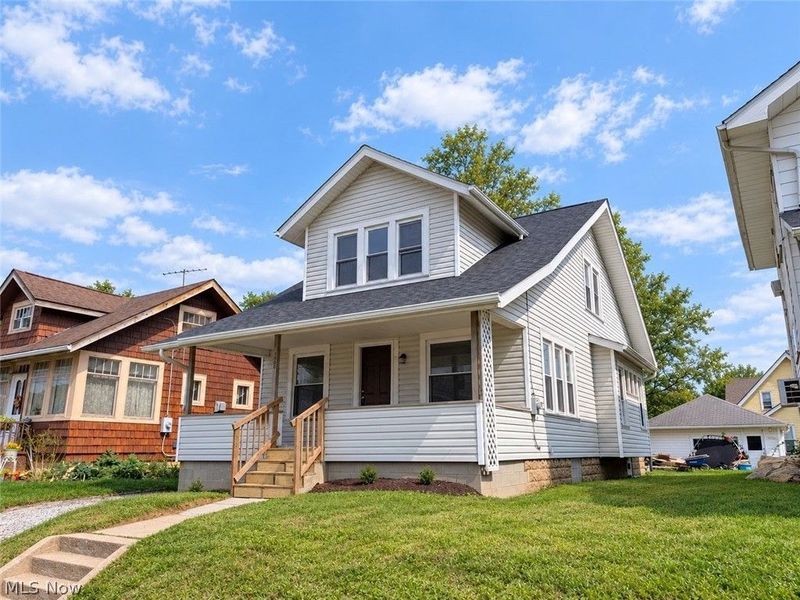 864 10th Street NE, Massillon, OH 44646 Photo 3