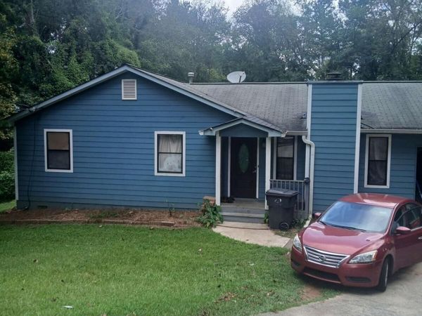5261 Nathan Drive NW, Lilburn, GA 30047