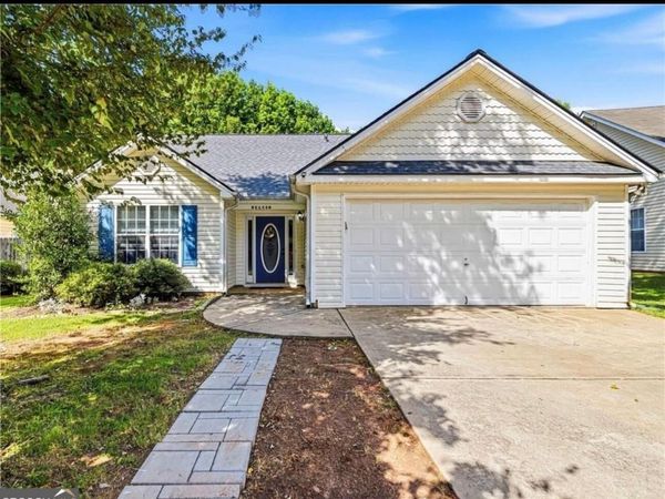821 Freedom Walk, Locust Grove, GA 30248