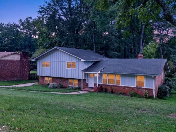 4373 Sun Valley Boulevard, East Point, GA 30344