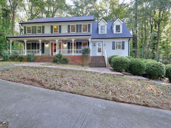 1786 SW Bear Cave SW, Lilburn, GA 30047