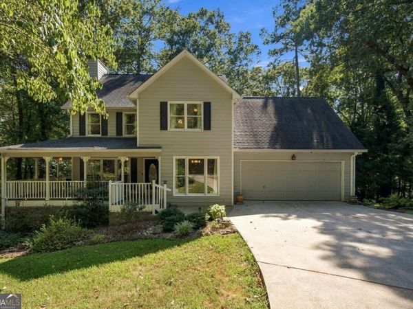 2038 Laurel Cove, Ball Ground, GA 30107