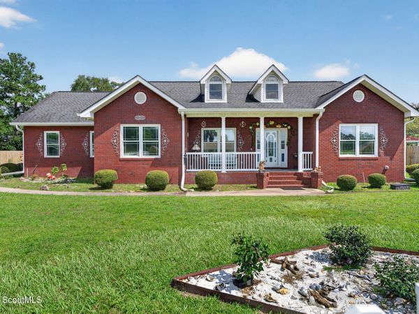 932 Hitching Post Lane , Waycross, GA 31503