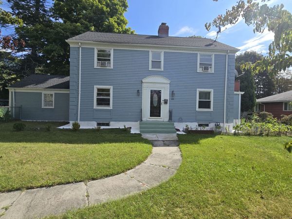 203 Burncoat St, Worcester, MA 01606