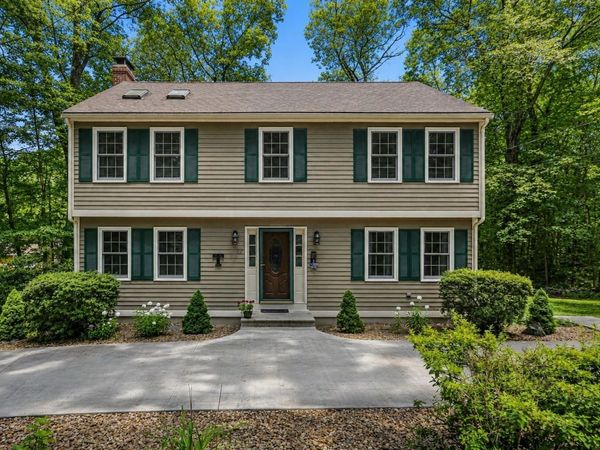 32 Sibley Rd, Sutton, MA 01590
