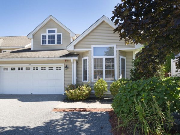 308 Sprucewood Ln, Unit 308, Clinton, MA 01510