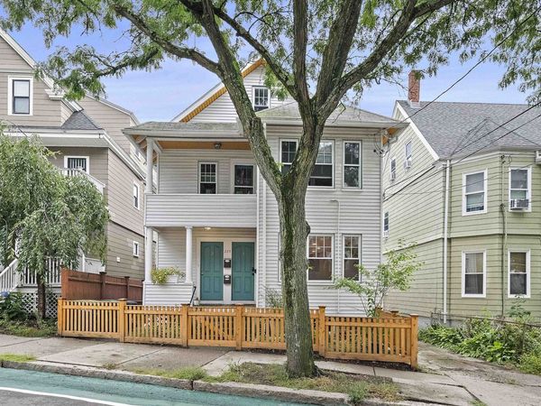 224 Summer St, Unit 1, Somerville, MA 02143