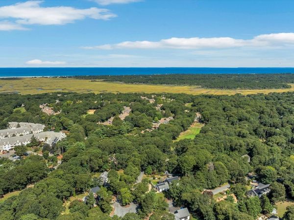 94 Stratford Ln, Yarmouth, MA 02675