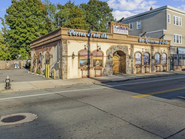 816-820 Main St, Brockton, MA 02301