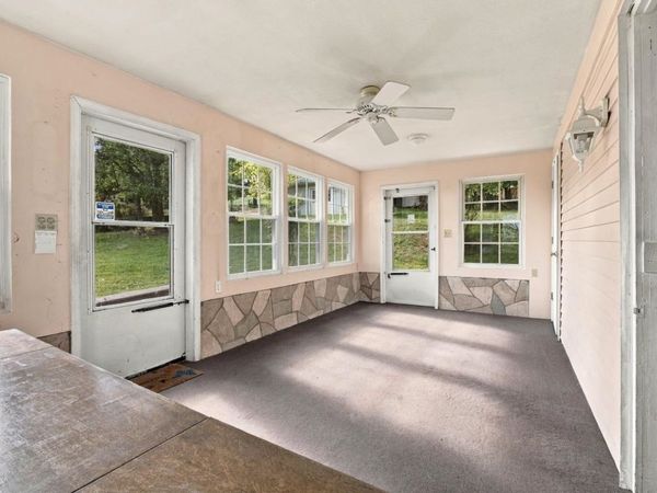 27 MIDDLE RIVER DR, VERONA, VA 24482