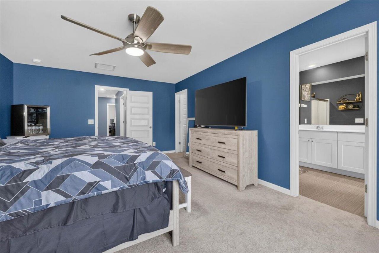 8051 Reagan Way Photo 19