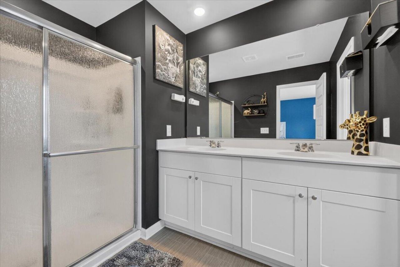 8051 Reagan Way Photo 20