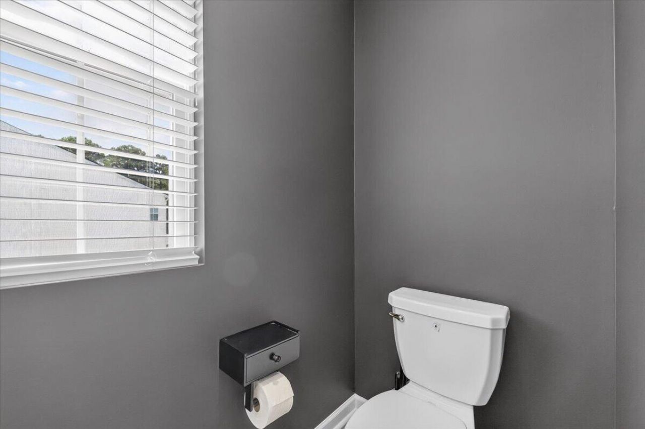 8051 Reagan Way Photo 21