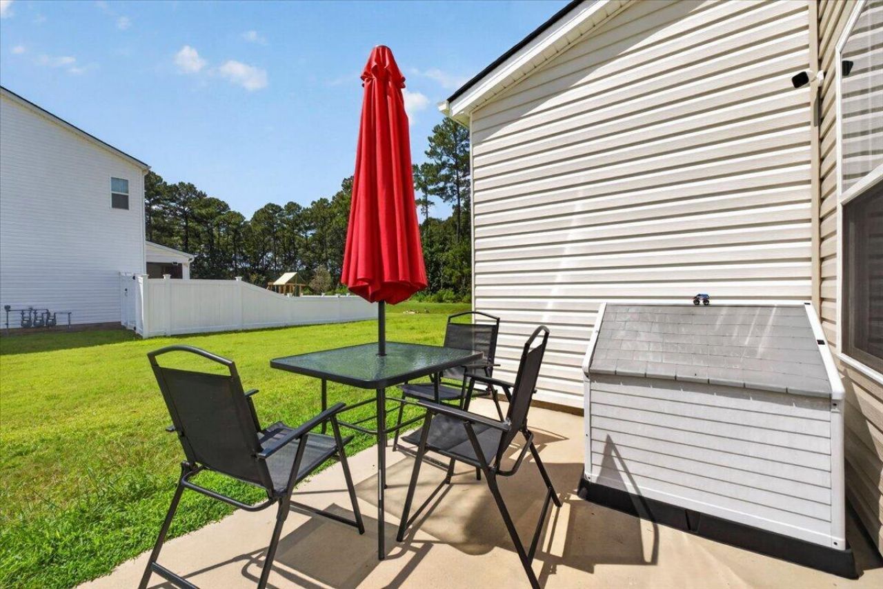 8051 Reagan Way Photo 27
