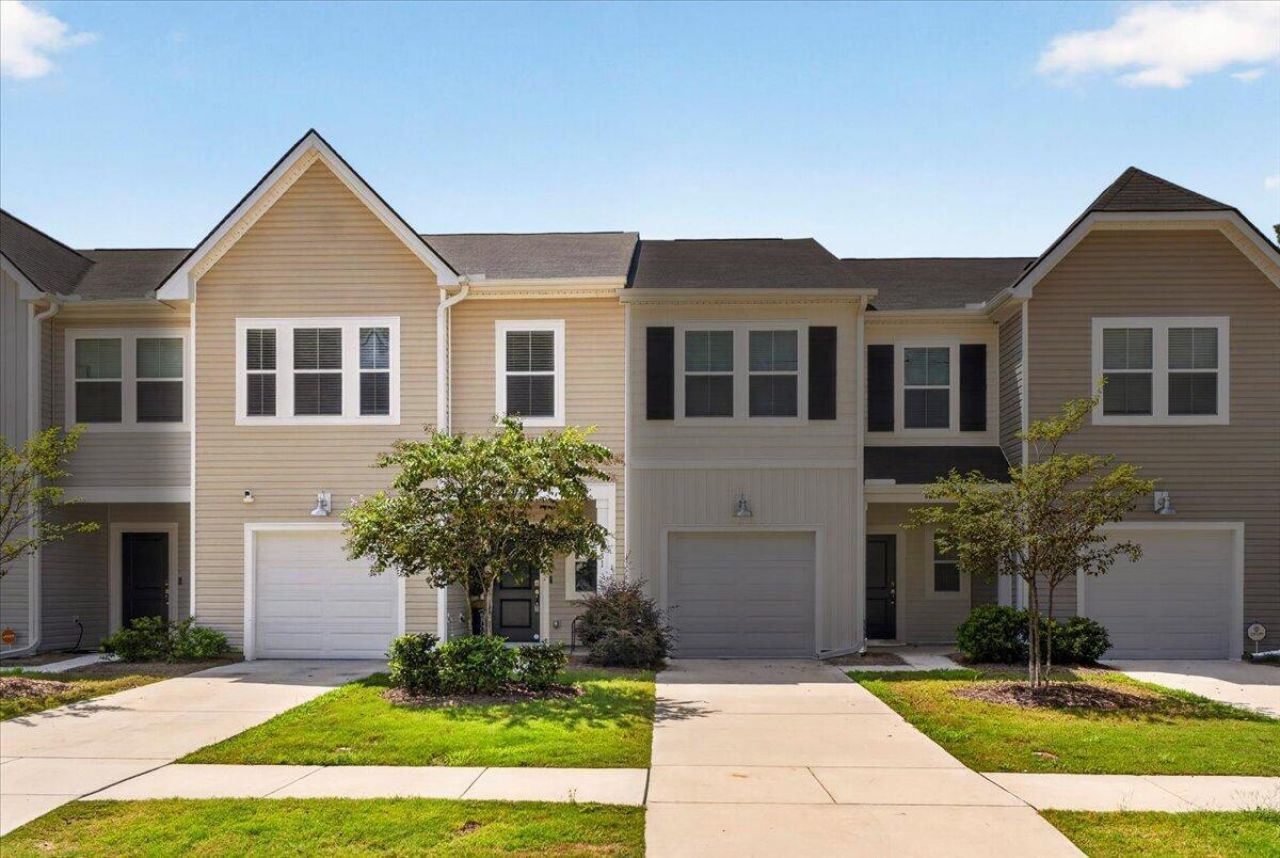 8051 Reagan Way Photo 30
