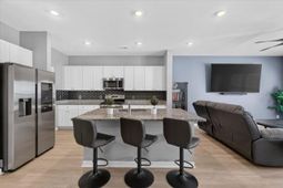8051 Reagan Way photo 4