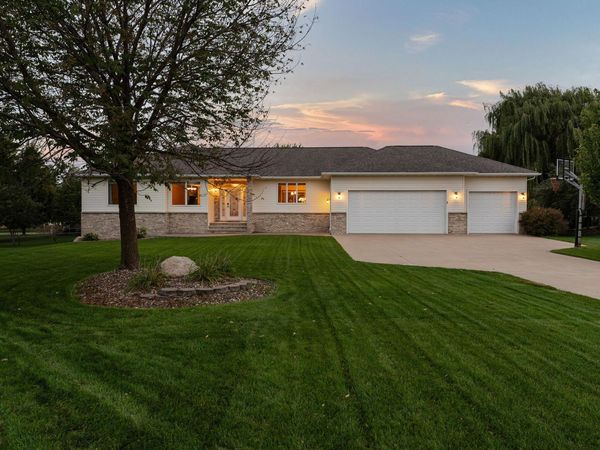 1110 27th Street SW, Austin, MN 55912