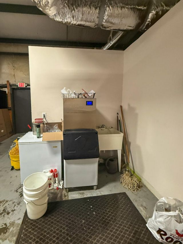 7324 Industry Drive  Photo 6