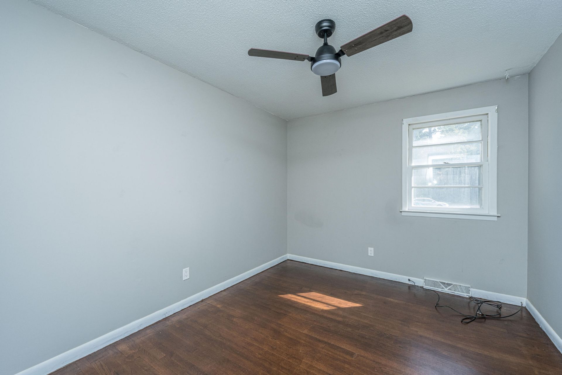 10574 Dorchester Road  Photo 14
