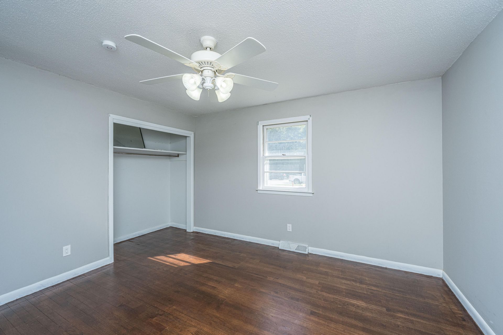 10574 Dorchester Road  Photo 16