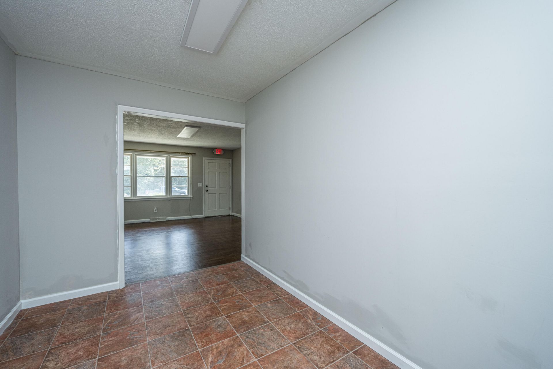 10574 Dorchester Road  Photo 5