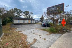 3175 W Montague Avenue  photo 4
