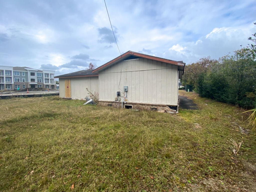 3175 W Montague Avenue  Photo 5